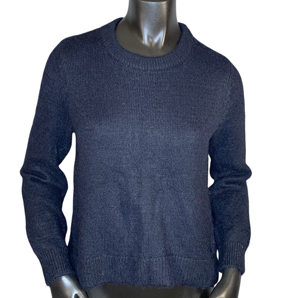 H&M Black Crewneck Sweater Super Soft Cozy Long Sleeve Classic Winter SZ SM